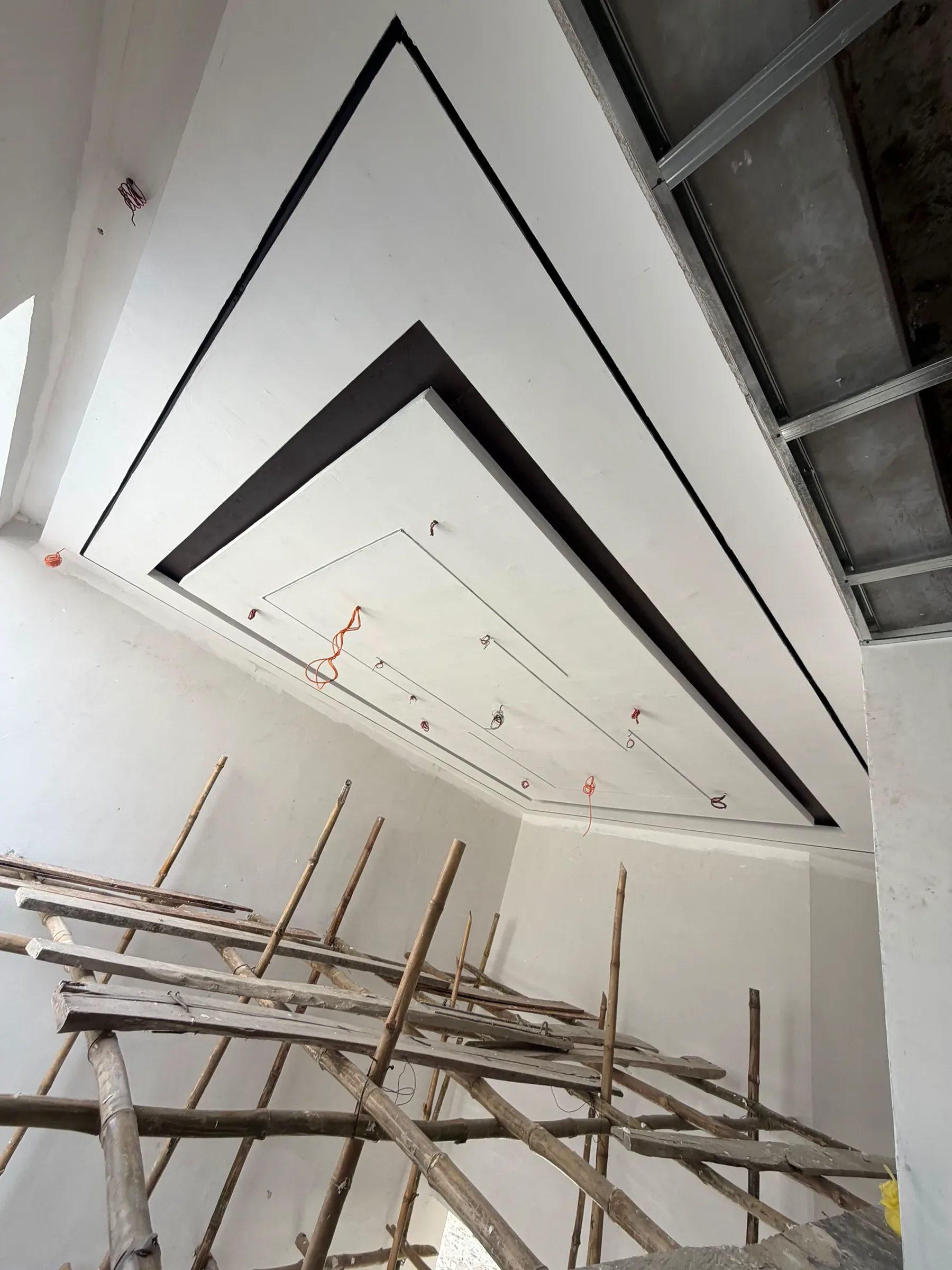 Finished gypsum ceiling